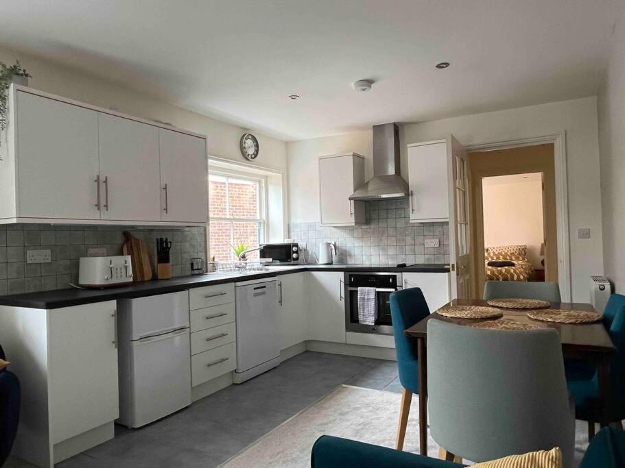 Town Centre Apartment With Parking Wallingford Exterior foto